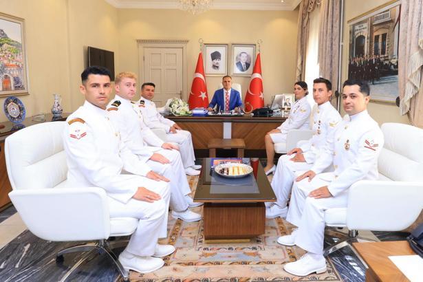 Sahil Güvenlik'in kuruluş yılı nedeniyle Vali Akbıyık'a ziyaret