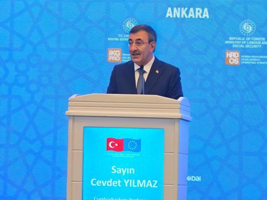 Cevdet Yılmaz: AB, diğer aday ülkeler ile Türkiye'ye aynı kriterleri uygulamalı