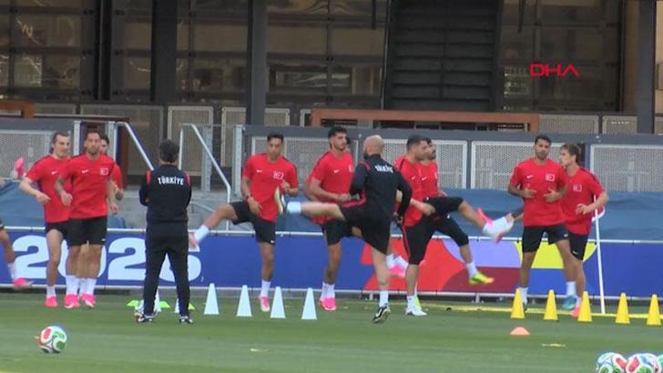 A Milli Futbol Takımı, Paraguay maçının hazırlıklarını tamamladı