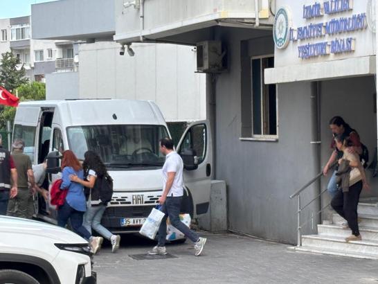 Seferihisar Belediyesi'ne operasyonda 7 şüpheli adliyede