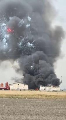 Havai fişek deposunda yangın