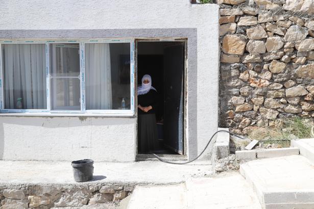 Engelli kızı için merdiven rampa talebi nedeniyle komşusunun saldırısına uğramıştı; isteği yerine getirildi