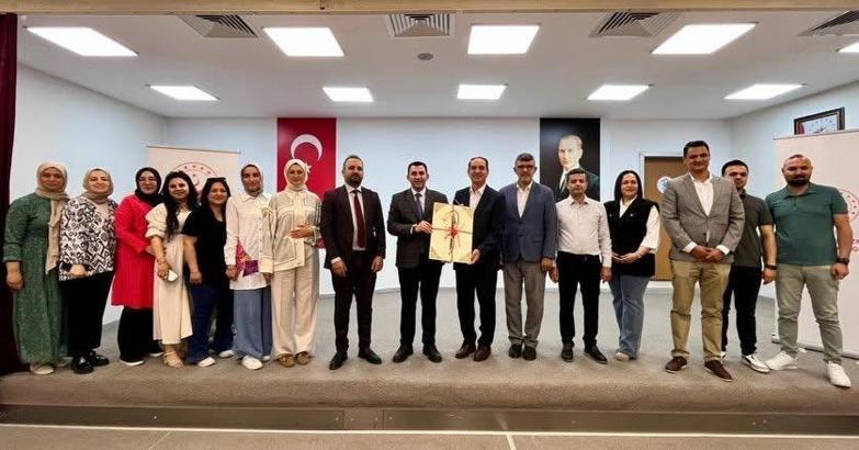 Şiir ve hadis yarışmasında dereceye girenlere ödül