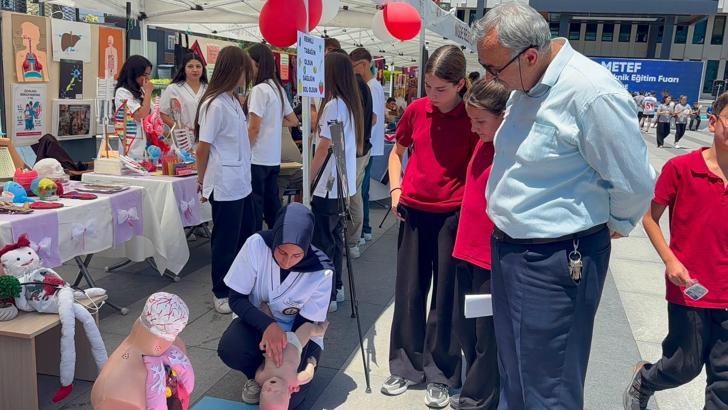 Meslek liseleri üretim gücünü fuarda sergiledi