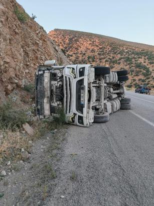 Kilis’te beton mikseri devrildi; 1 yaralı