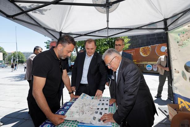 Başkan Büyükkılıç’tan Kültür Yolu Gezileri başvuru standına ziyaret