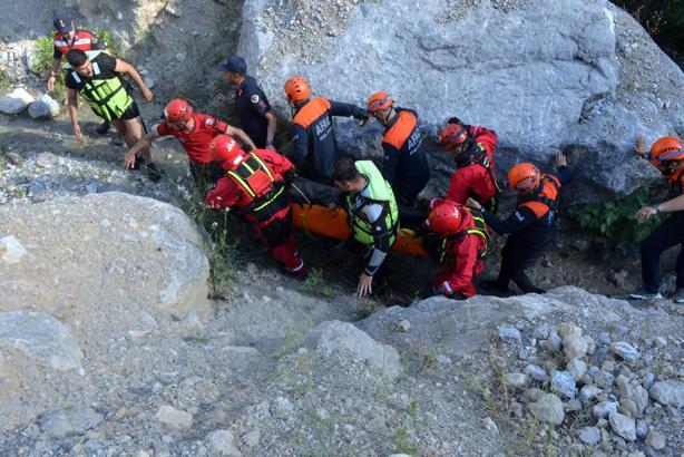 Su seviyesi yükselince nehirde kayboldu, cansız bedeni bulundu (2)