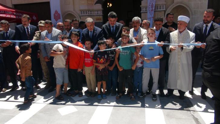 Kilis’te 6 Şubat depremlerinde hasar gören 2 cami yeniden ibadete açıldı