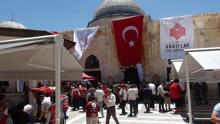Kilis’te 6 Şubat depremlerinde hasar gören 2 cami yeniden ibadete açıldı
