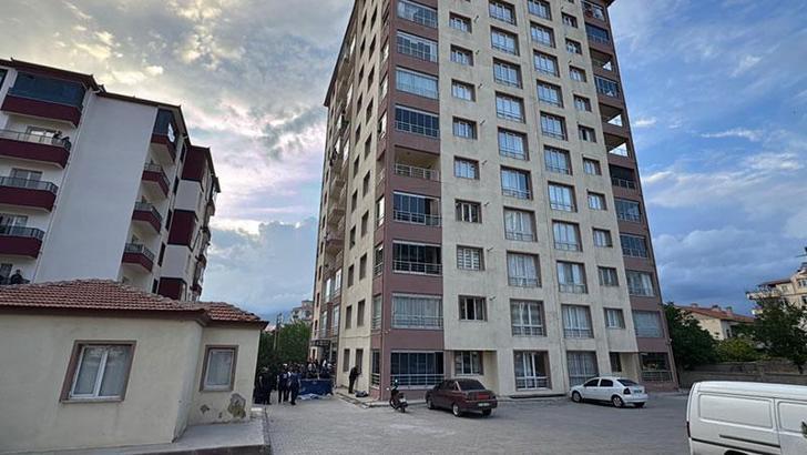 Niğde'de 10'uncu katından düşen genç, hayatını kaybetti