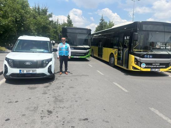 Büyükşehir Belediyesi ekipleri, öğrencileri sınava yetiştirdi