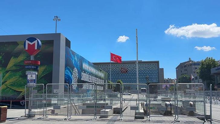 Taksim'deki metro istasyonları geçici süreyle kapatıldı