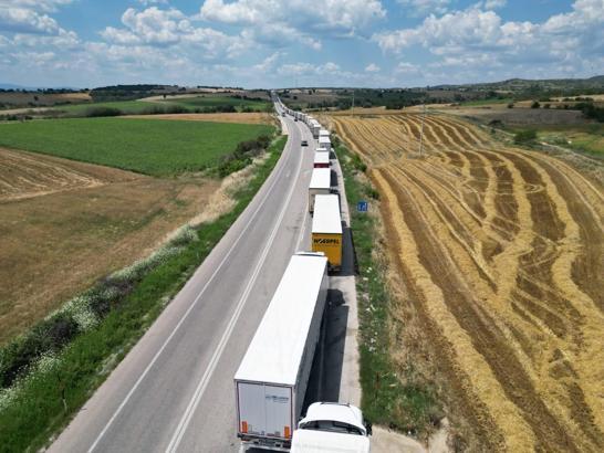 Hamzabeyli Sınır Kapısı’nda 20 kilometre TIR kuyruğu