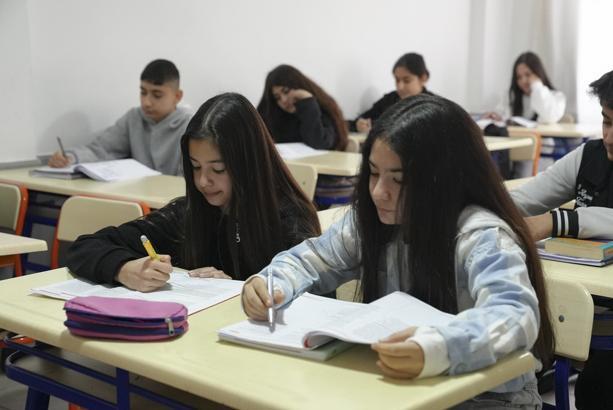 Büyükşehir’in ücretsiz LGS ve YKS hazırlık kursları için ön kayıtlar sürüyor
