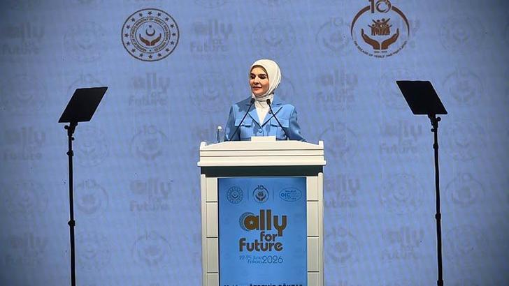Bakan Göktaş: Başörtülü kadınlara yönelik nefret söyleminin normalleşmesine izin vermeyeceğiz
