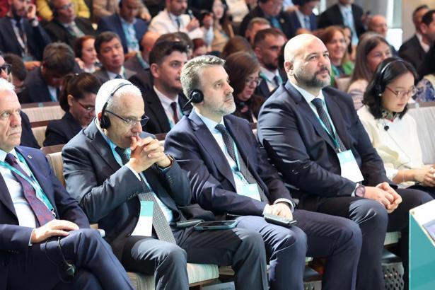 Başkan Vekili Biba, Londra’da EBRD Yeşil Şehirler Belediye Başkanları Toplantısı’na katıldı