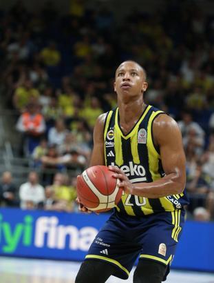 Fenerbahçe Beko’da Khem Birch ve Devon Hall ile yollar ayrıldı