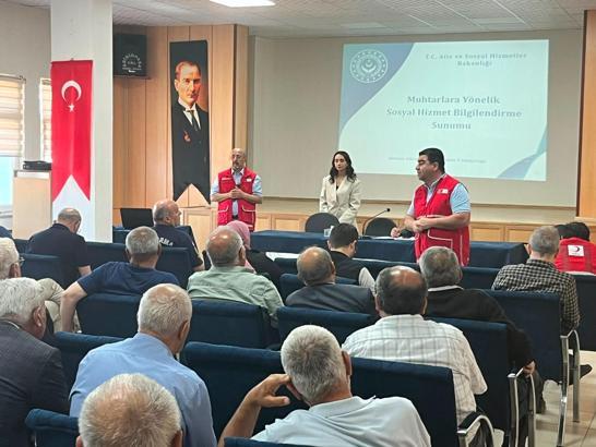 Samsun’da muhtarlara 'Sosyal Risk Haritası ve Aile Rehberi' eğitimi