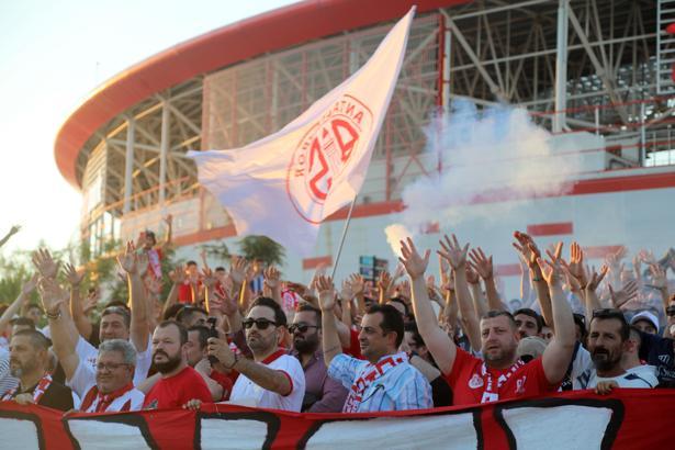 'Antalyaspor Sahipsiz Değildir' yürüyüşü