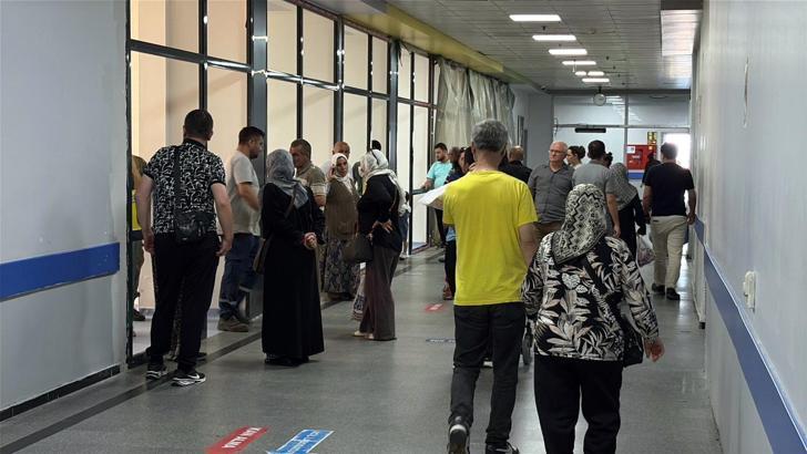 Düğünde ikram edilen tavuklu pilavdan zehirlenen 25 kişi hastaneye kaldırıldı