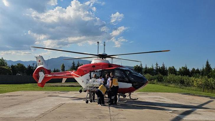 Prematüre ikizlerden biri helikopter ambulansla Niğde’ye sevk edildi