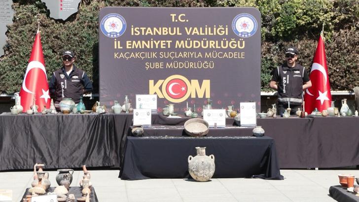 Beykoz'da ele geçirilen 10 bini aşkın tarihi eser İstanbul Emniyet Müdürlüğü'nde sergilendi