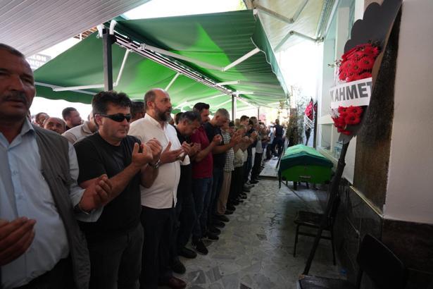 Cesedi Kızılırmak Nehri'ne düşen otomobilde bulunan 2 çocuk annesi toprağa verildi