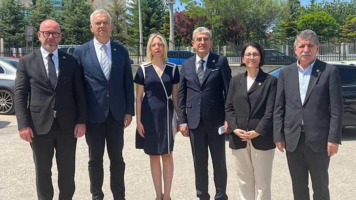 CHP'den sanal medya düzenlemesine ilişkin AYM'ye iptal başvurusu