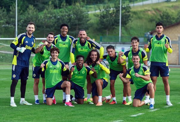 Fenerbahçe günü çift antrenmanla tamamladı