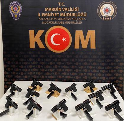 Mardin'de 13 tabanca ele geçirildi; 1 gözaltı