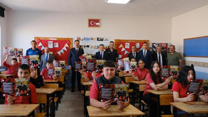 Şarkışla'da 6 bin 694 öğrenci karne heyecanı yaşadı