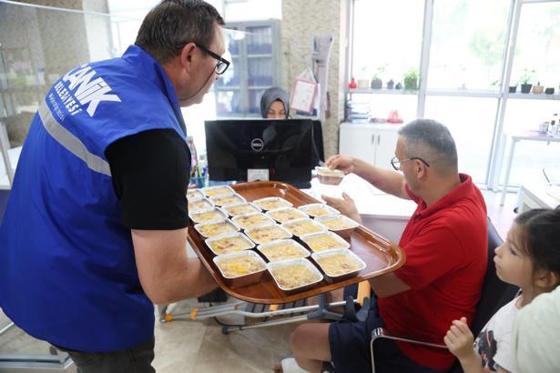 Canik Belediyesi'nden aşure ikramı