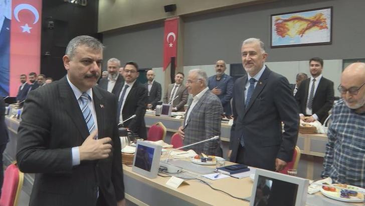 Bakan Çiftçi: Geçici koruma kapsamındaki yabancılara çalışma izni muafiyeti getirildi ​
