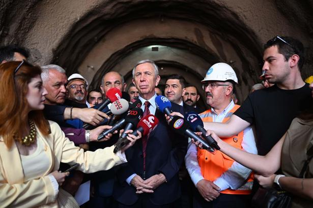 Mansur Yavaş, Mamak Metrosu'nda incelemelerde bulundu