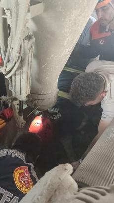 Harç karma makinesine sıkışan işçi ağır yaralandı