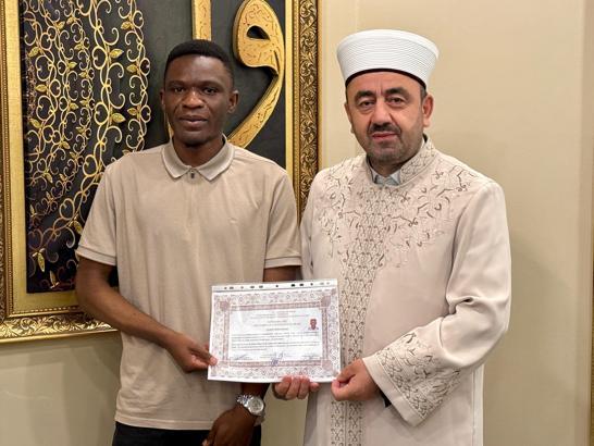 Kayseri'ye üniversite eğitimi için gelen Zambiyalı Dominic Müslüman oldu