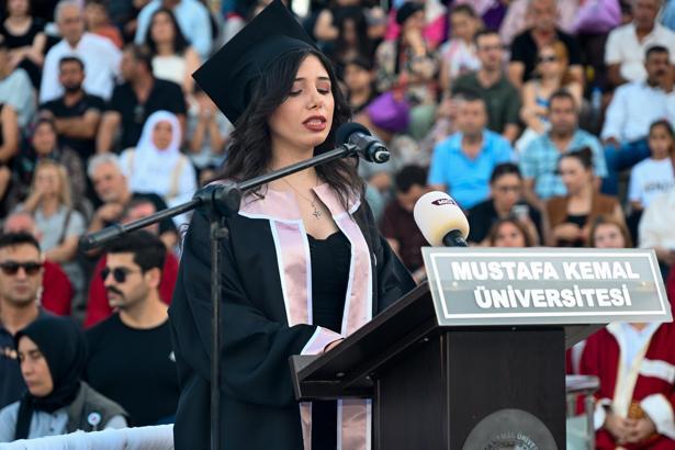 Hatay MKÜ’den 3 bin öğrenci mezun oldu