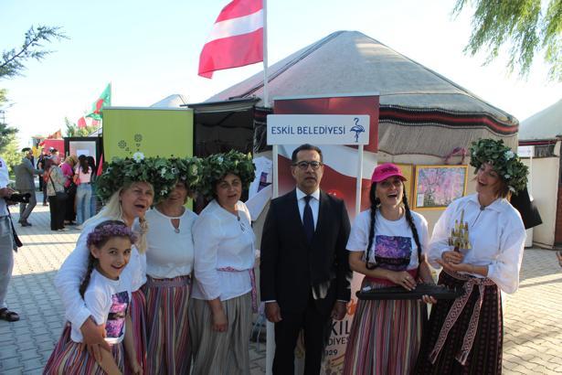 Tuz Gölü Uluslararası Turizm ve Kültür Festivali renkli görüntülerle başladı