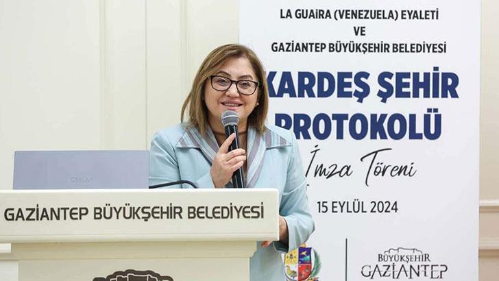 Fatma Şahin, bir maaşını Venezuela'ya bağışladı