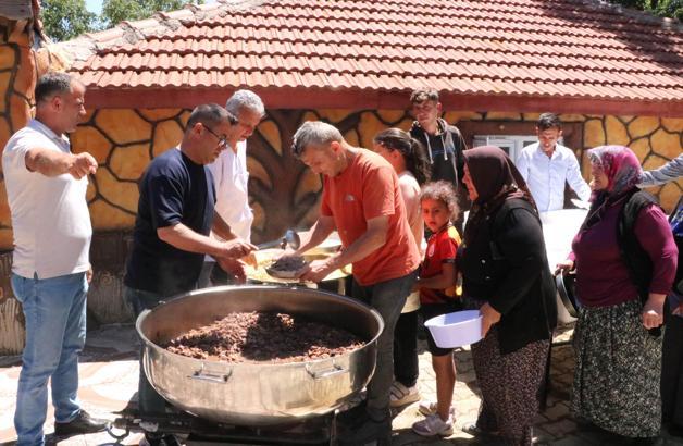 100 yıllık yağmur ve şükür duası geleneği yaşatılıyor