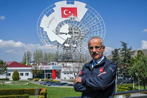 Bakan Uraloğlu: Türksat 5A, Dünya'nın çevresinde 1826 tur attı