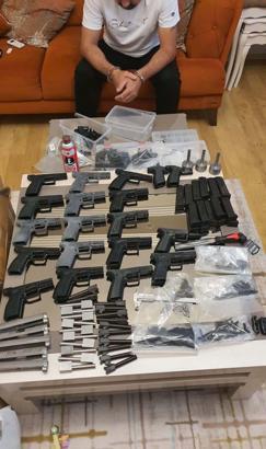 İzmir'de suç örgütlerine yönelik operasyon; 10 tutuklama