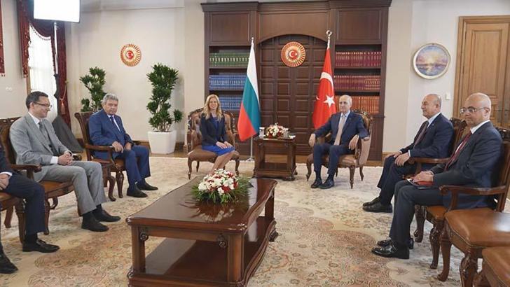 TBMM Başkanı Kurtulmuş, Bulgaristan Ulusal Meclisi Başkanı Dotsova ile görüştü