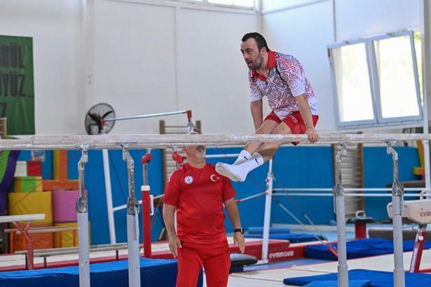İzmirli özel sporcu Öztürk’ten tarihi başarı