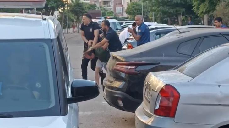Evinin balkonundan havaya rastgele ateş açan şüpheli yakalandı