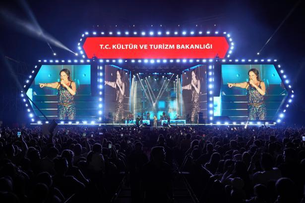 Samsun Kültür Yolu Festivali, Bengü konseriyle sona erdi