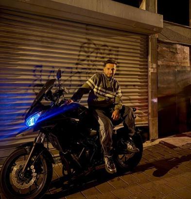 Fatih'te hafif ticari aracın çarptığı motosikletli öldü