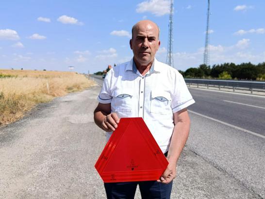 Kardeşinin kazada öldüğü noktadan seslendi: 700 liralık reflektör hayat kurtarır
