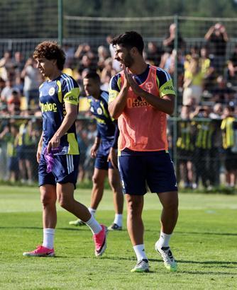 Fenerbahçe günü çift antrenmanla tamamladı