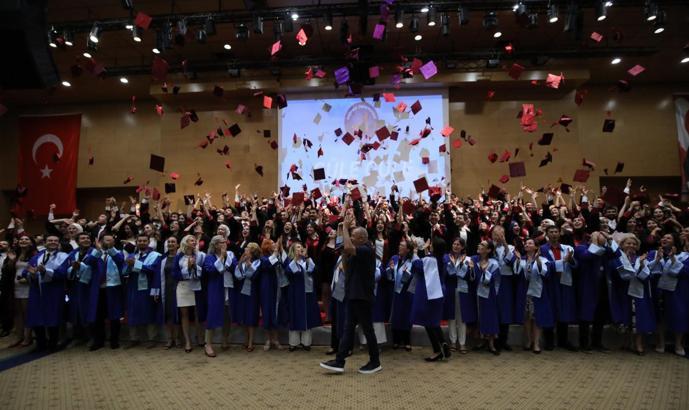 238 hekim yemin ederek mezun oldu